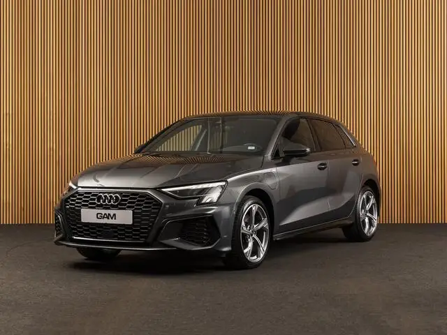 Photo 1 : Audi A3 2021 Hybrid