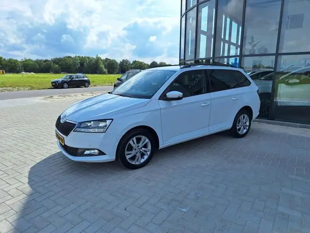 Photo 1 : Skoda Fabia 2020 Essence