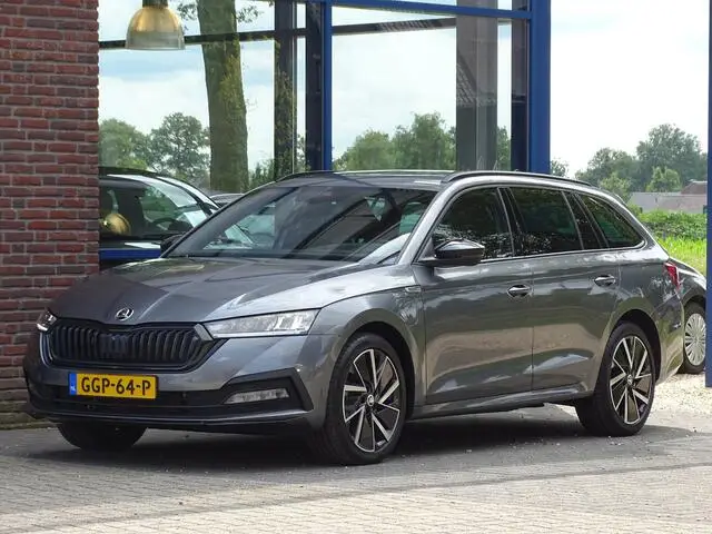 Photo 1 : Skoda Octavia 2023 Hybrid