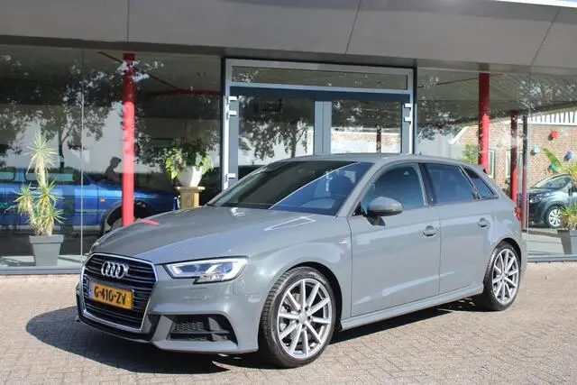 Photo 1 : Audi A3 2020 Petrol