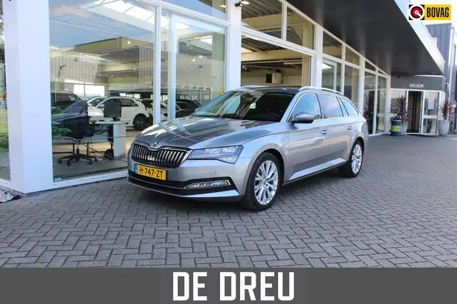 Photo 1 : Skoda Superb 2020 Petrol