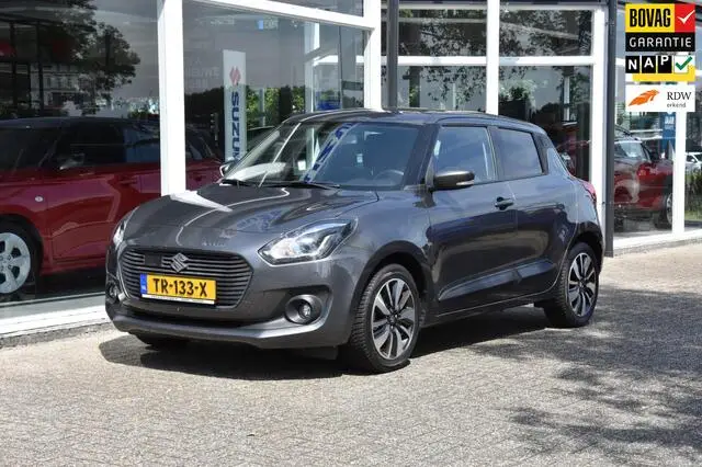 Photo 1 : Suzuki Swift 2018 Petrol