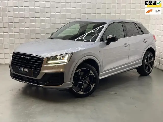 Photo 1 : Audi Q2 2017 Petrol