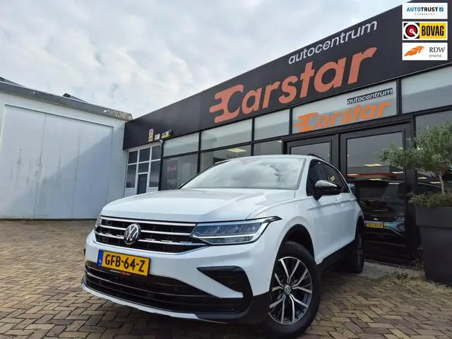 Photo 1 : Volkswagen Tiguan 2022 Essence