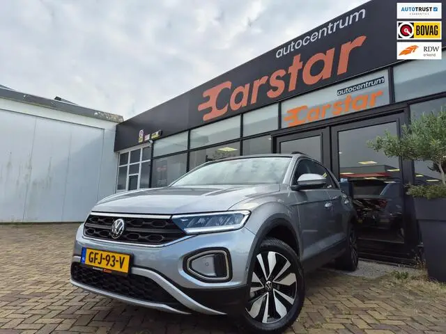 Photo 1 : Volkswagen T-roc 2023 Essence