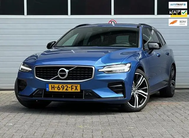 Photo 1 : Volvo V60 2020 Essence