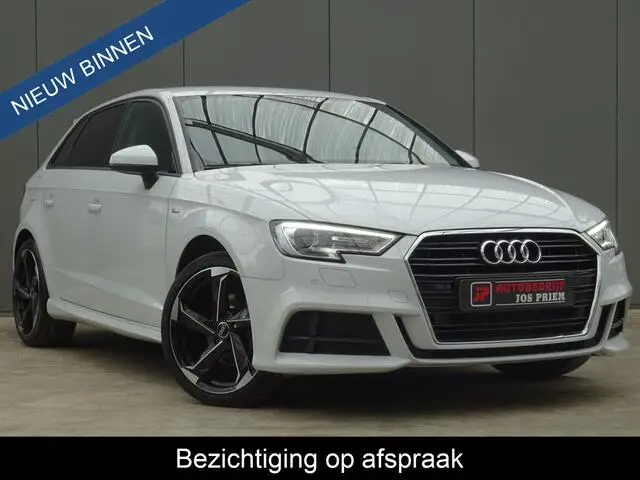 Photo 1 : Audi A3 2018 Essence