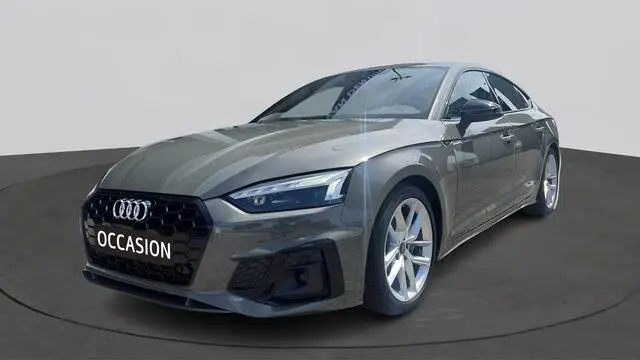 Photo 1 : Audi A5 2023 Petrol