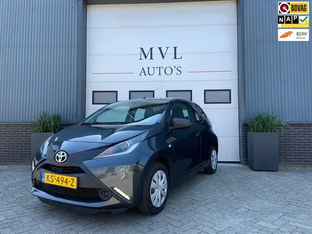 Photo 1 : Toyota Aygo 2016 Petrol