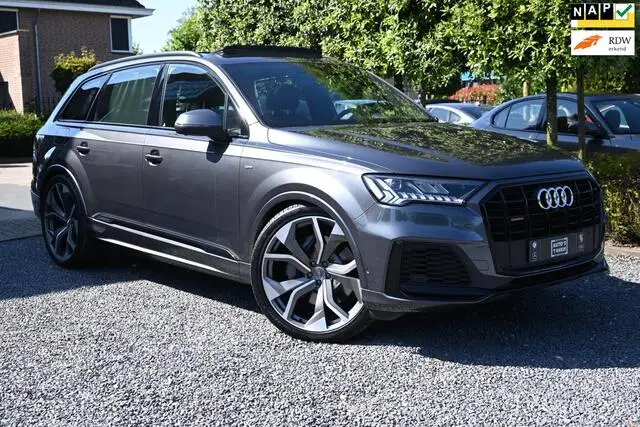 Photo 1 : Audi Q7 2021 Hybride