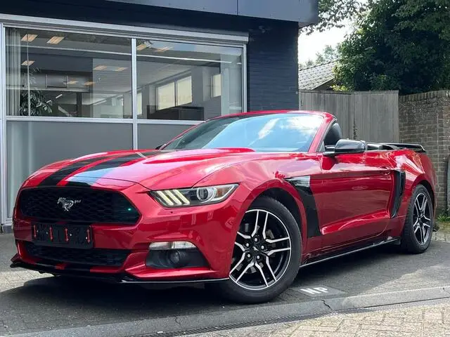 Photo 1 : Ford Mustang 2016 Essence