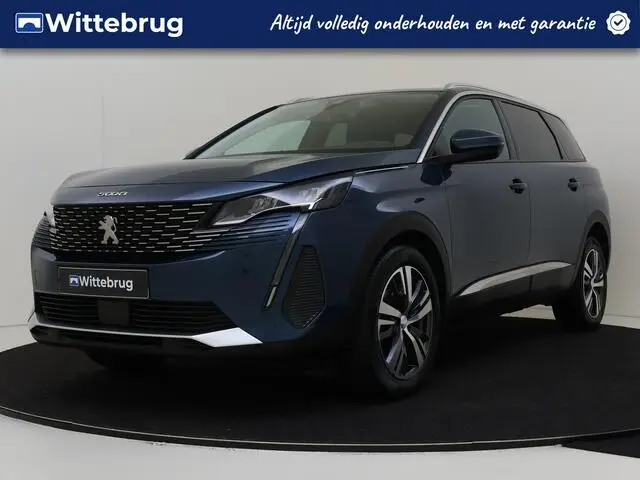 Photo 1 : Peugeot 5008 2021 Essence