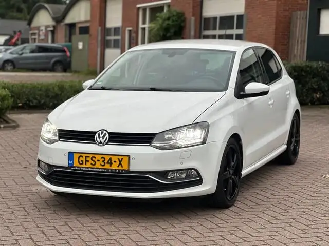 Photo 1 : Volkswagen Polo 2017 Petrol