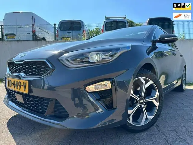 Photo 1 : Kia Ceed 2018 Petrol