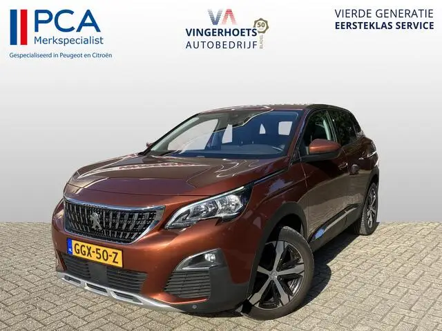 Photo 1 : Peugeot 3008 2018 Essence