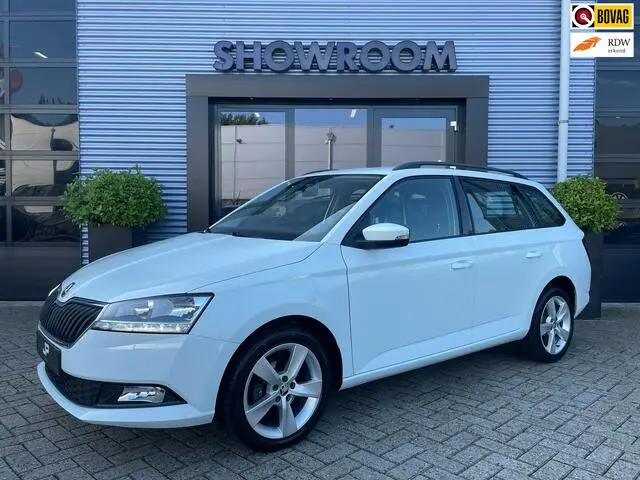 Photo 1 : Skoda Fabia 2019 Petrol