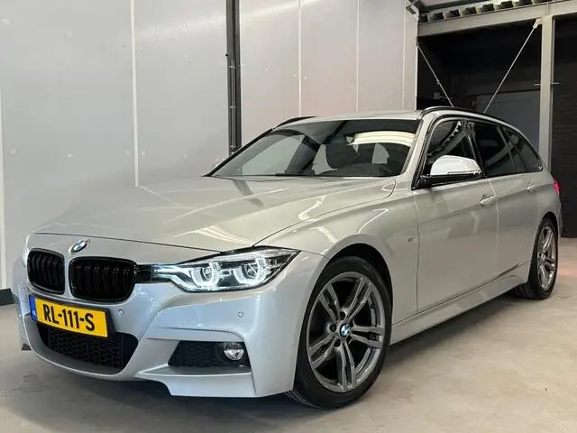 Photo 1 : Bmw Serie 3 2018 Petrol