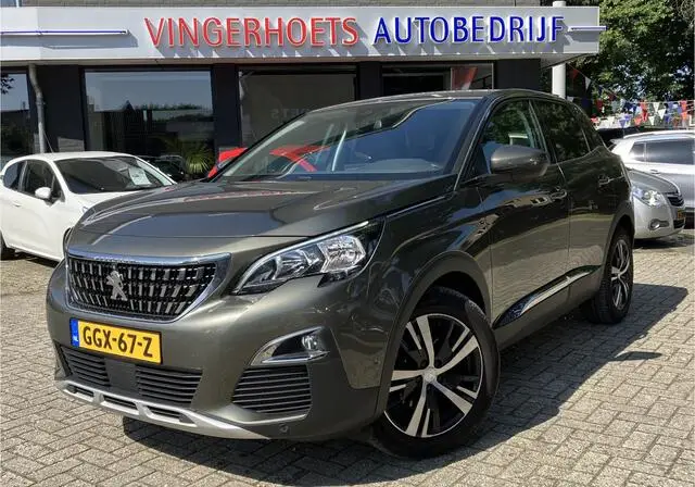 Photo 1 : Peugeot 3008 2018 Petrol