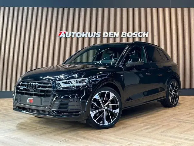 Photo 1 : Audi Q5 2019 Hybride