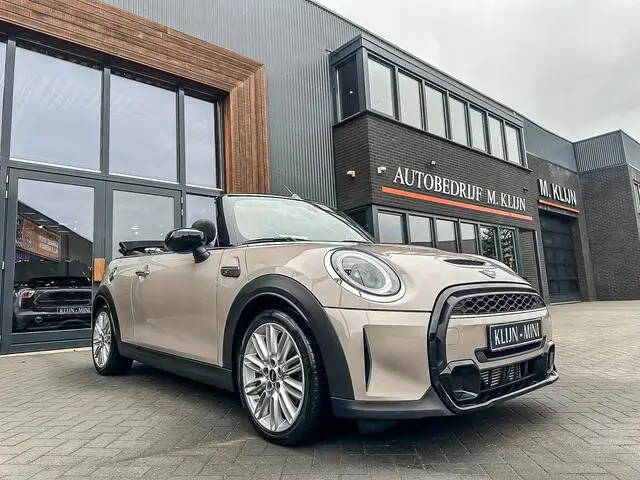 Photo 1 : Mini Cooper 2021 Petrol