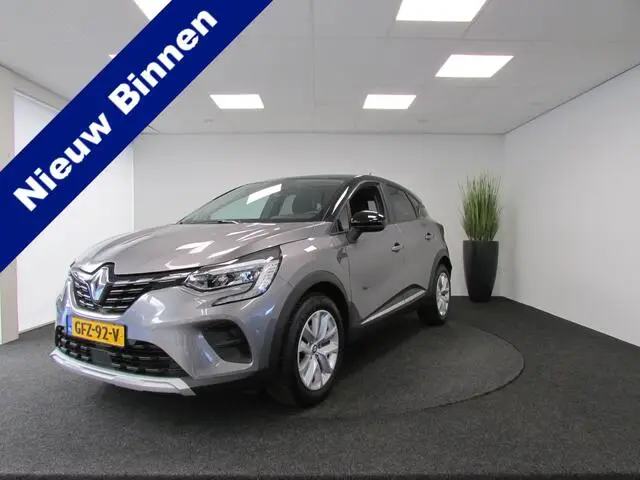 Photo 1 : Renault Captur 2021 Petrol