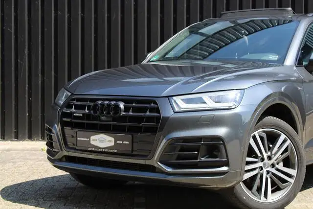 Photo 1 : Audi Q5 2020 Hybrid