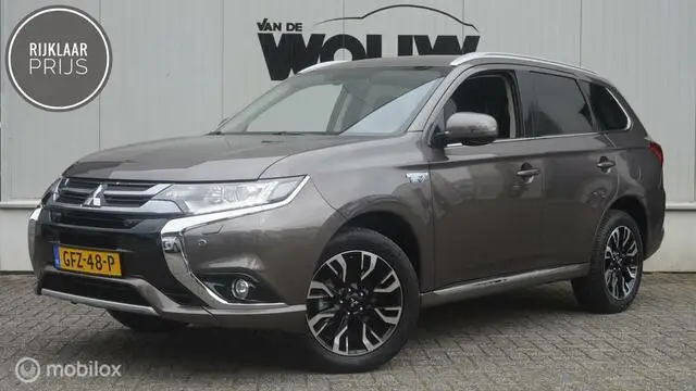 Photo 1 : Mitsubishi Outlander 2018 Hybride