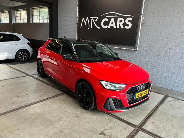 Photo 1 : Audi A1 2019 Essence