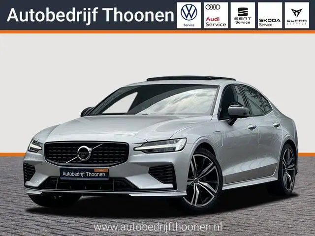 Photo 1 : Volvo S60 2021 Hybride