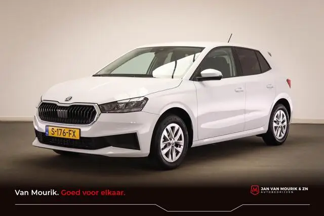 Photo 1 : Skoda Fabia 2023 Petrol