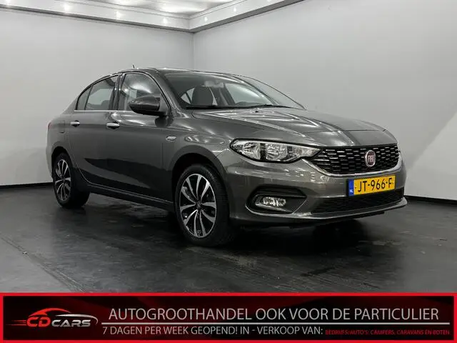 Photo 1 : Fiat Tipo 2016 Essence