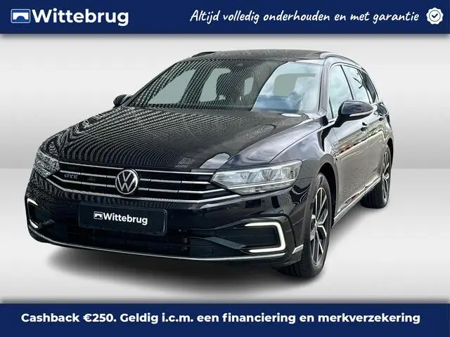 Photo 1 : Volkswagen Passat 2021 Hybride