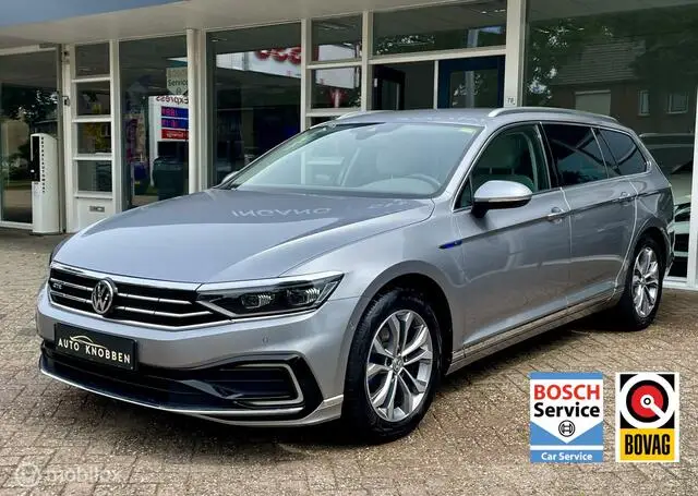 Photo 1 : Volkswagen Passat 2020 Hybrid