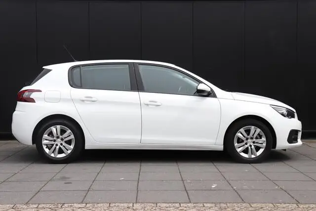 Photo 1 : Peugeot 308 2020 Essence