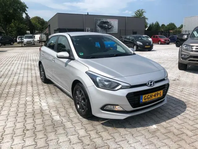 Photo 1 : Hyundai I20 2017 Petrol