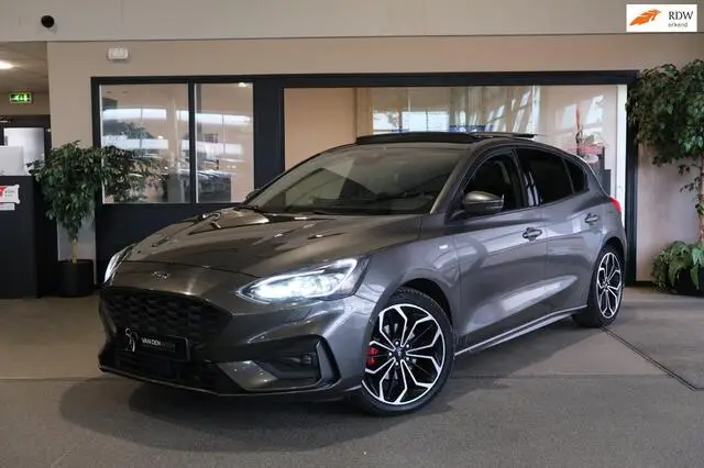 Photo 1 : Ford Focus 2019 Essence