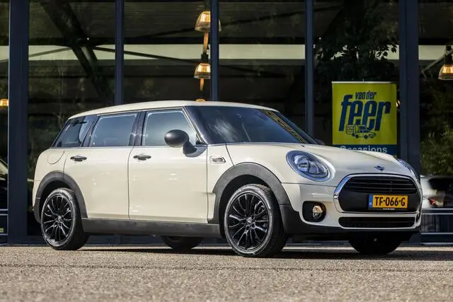 Photo 1 : Mini Clubman 2018 Essence