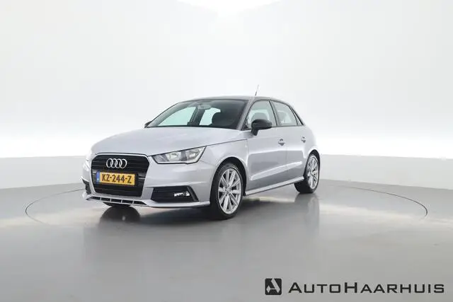 Photo 1 : Audi A1 2017 Petrol