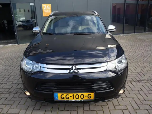 Photo 1 : Mitsubishi Outlander 2015 Petrol