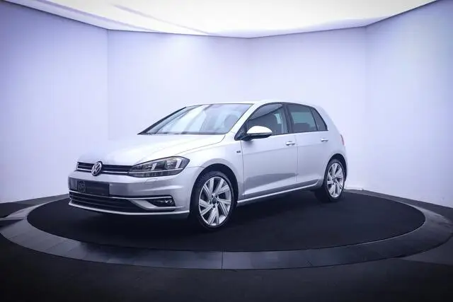 Photo 1 : Volkswagen Golf 2019 Essence