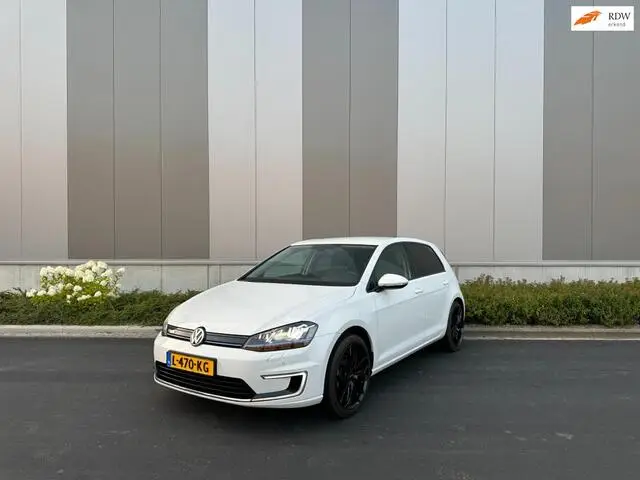 Photo 1 : Volkswagen Golf 2017 Electric