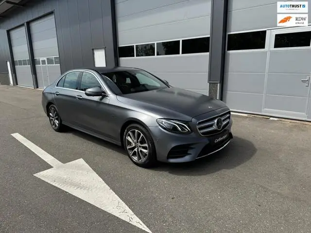 Photo 1 : Mercedes-benz Classe E 2018 Hybrid