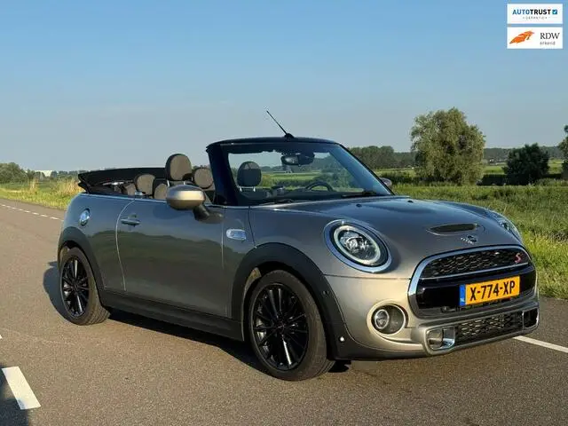 Photo 1 : Mini Cooper 2020 Petrol