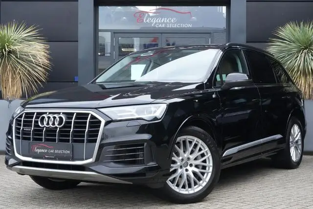 Photo 1 : Audi Q7 2020 Hybrid