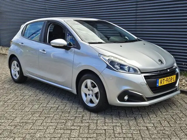 Photo 1 : Peugeot 208 2018 Petrol