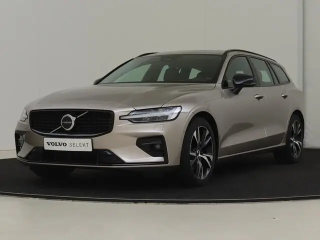 Photo 1 : Volvo V60 2023 Hybride