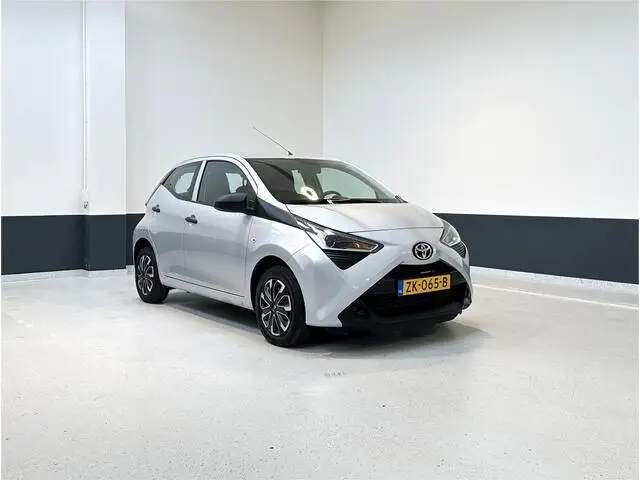 Photo 1 : Toyota Aygo 2019 Essence