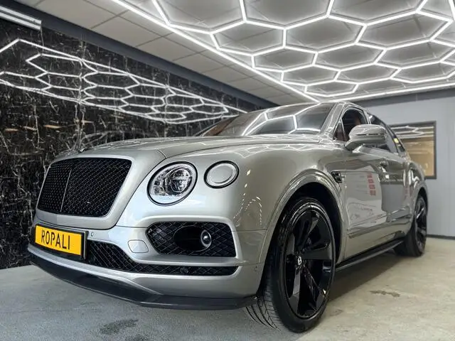 Photo 1 : Bentley Bentayga 2018 Essence