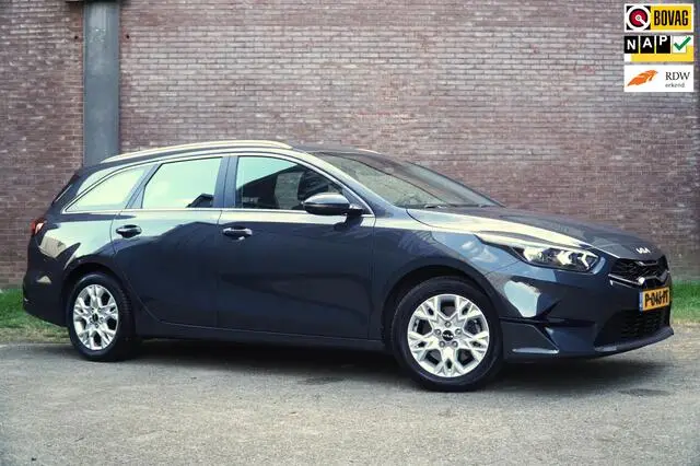 Photo 1 : Kia Ceed 2022 Essence