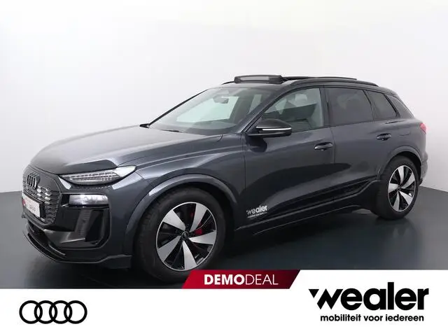 Photo 1 : Audi E-tron 2024 Électrique